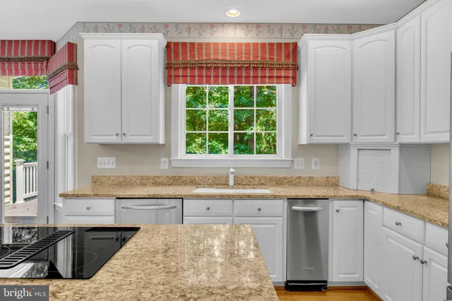 $999,900 | 5257 Ferry Branch Lane, Lothian, MD 20711