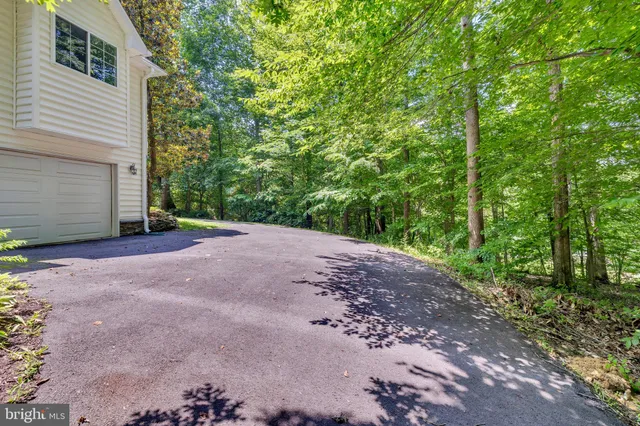 $999,900 | 5257 Ferry Branch Lane, Lothian, MD 20711