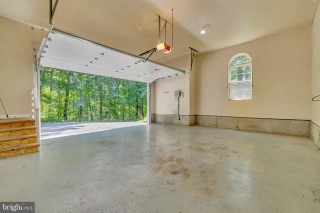 $999,900 | 5257 Ferry Branch Lane, Lothian, MD 20711