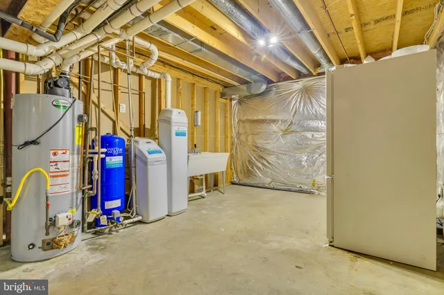 $999,900 | 5257 Ferry Branch Lane, Lothian, MD 20711