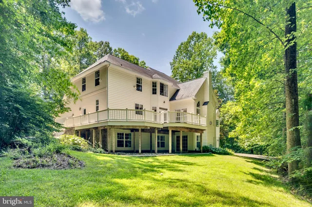 $999,900 | 5257 Ferry Branch Lane, Lothian, MD 20711