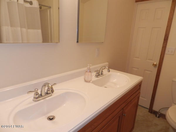2105 Steele Road Bushkill, PA 18324 - Photo 32 of 59 Gallery Image 32