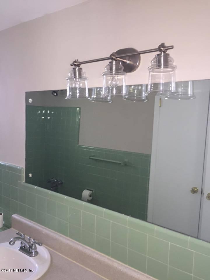 5107 Spring Glen Road Jacksonville, FL 32207 - Photo 7 of 16 a view of a bathroom