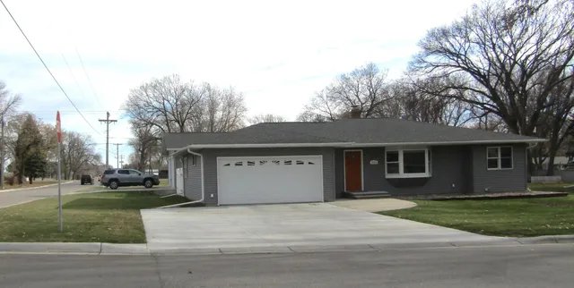 $210,000 | 1520 North 6th Street, Montevideo, MN 56265