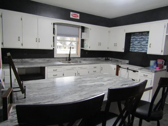 $210,000 | 1520 North 6th Street, Montevideo, MN 56265