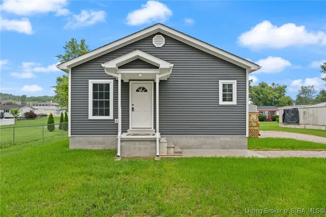 $189,900 | 462 West Wilson Street, Paoli, IN 47454