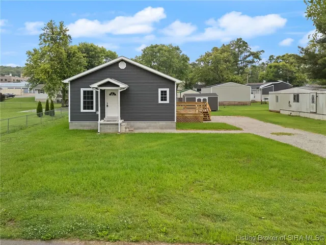 $184,900 | 462 West Wilson Street, Paoli, IN 47454