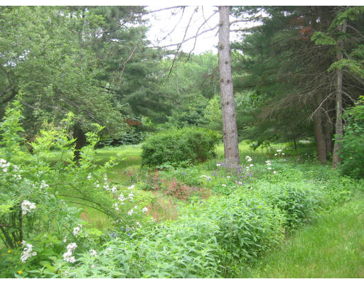 328 Concord Road Bedford, MA 01730 - Photo 4 of 5 Gallery Image 4
