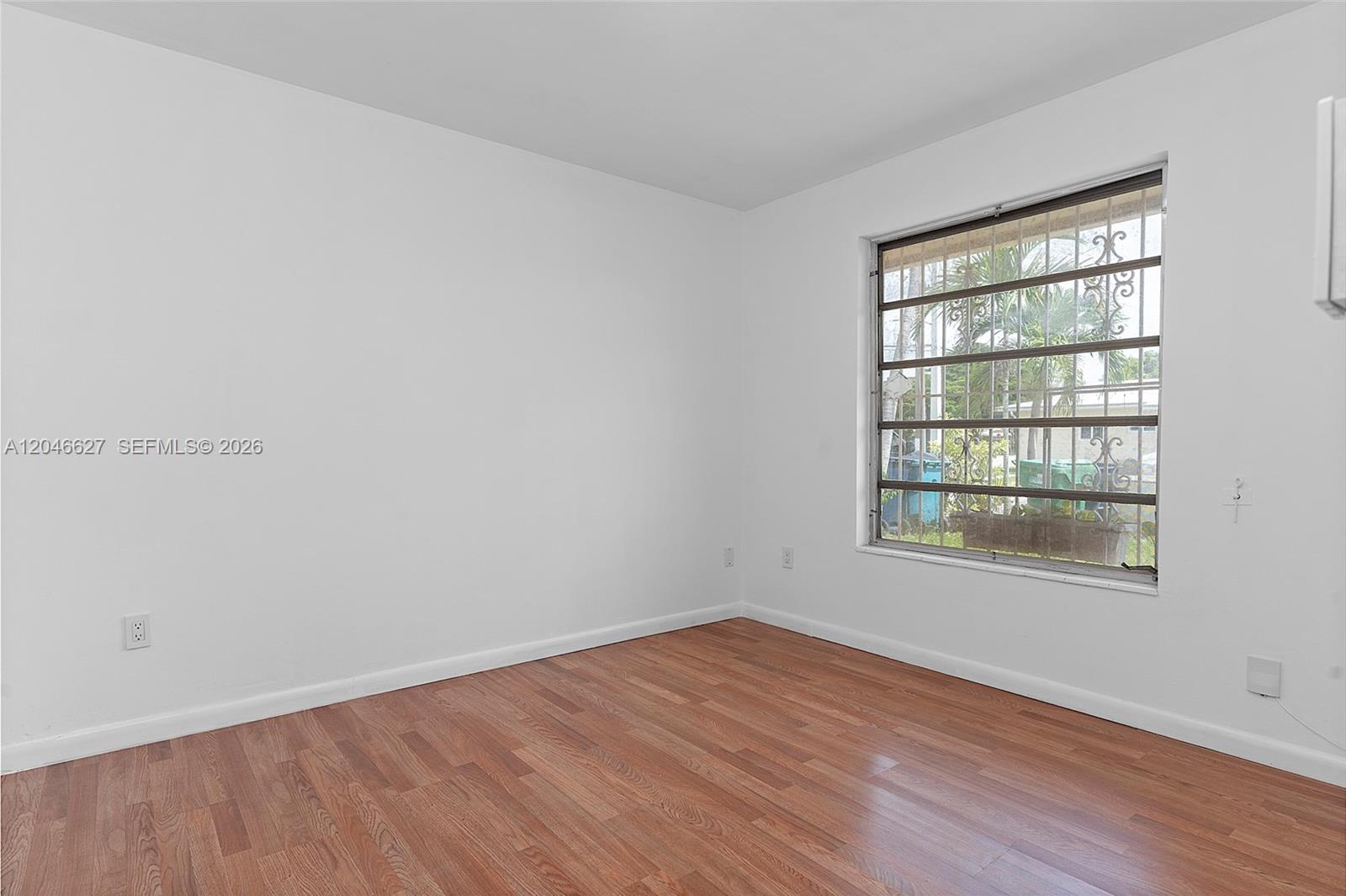 10112 Southwest 23rd Street Miami, FL 33165 - Photo 24 of 32