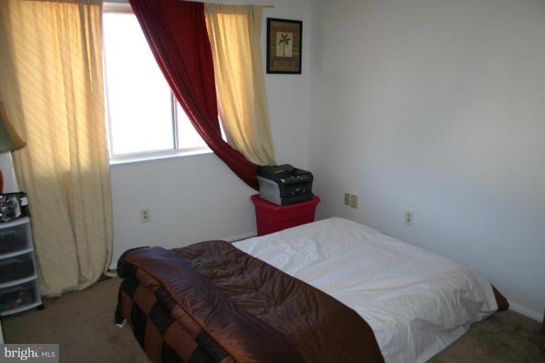 600 Heather Ridge Drive, Unit 11J Frederick, MD 21702 - Photo 8 of 13 Bedroom #2