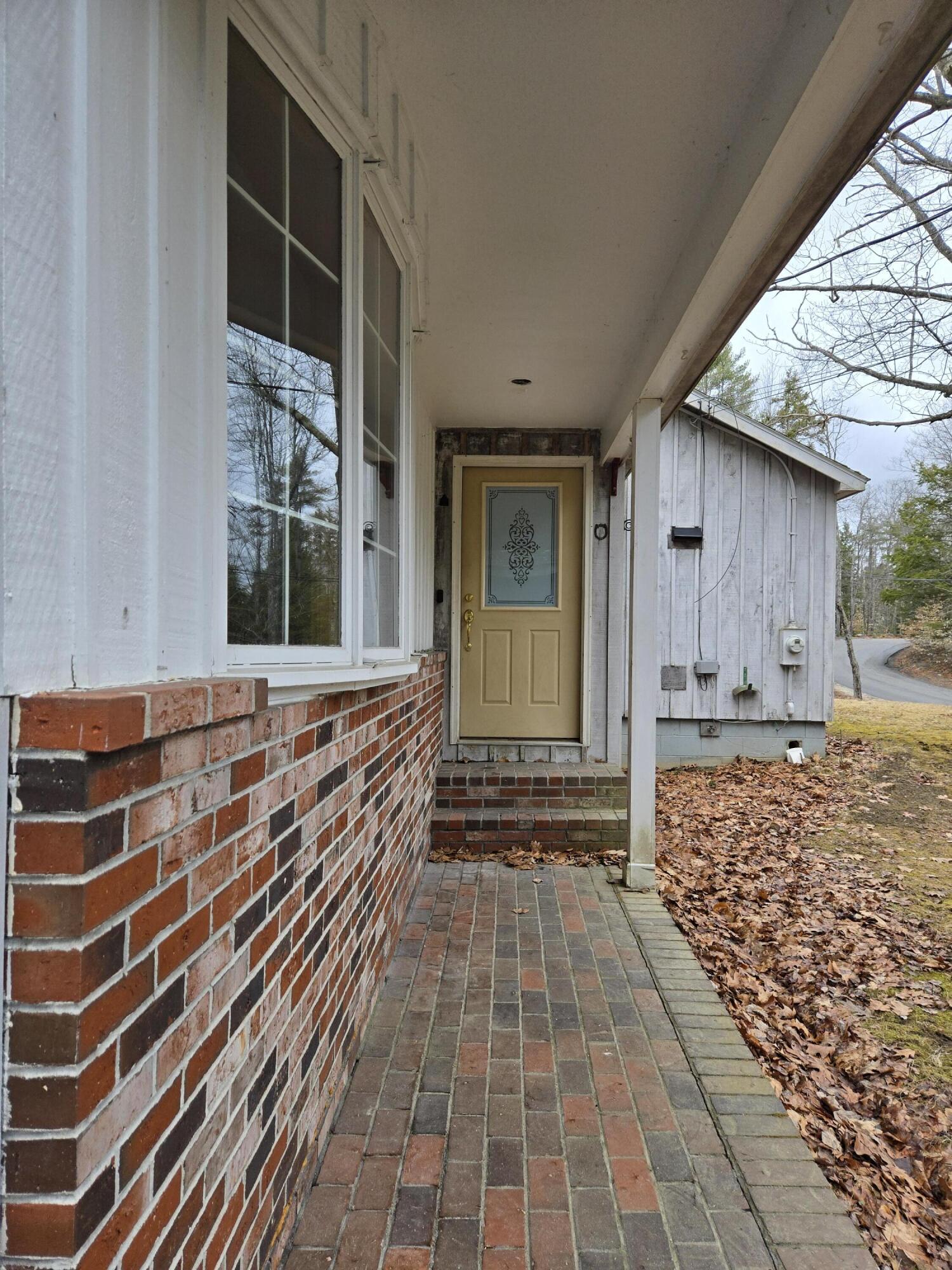 88 Smith Road Windham, ME 04062 - Photo 2 of 26 20250411_120330