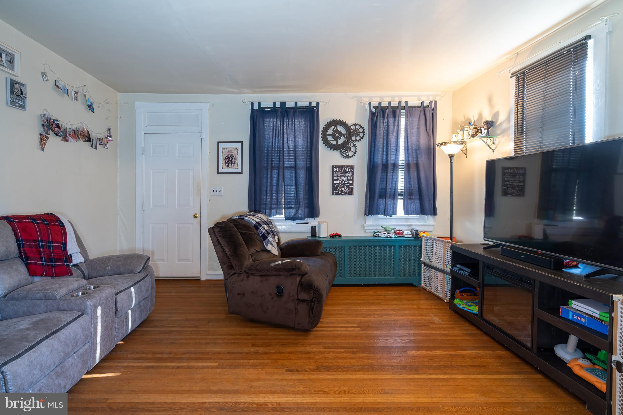 2814 Kutztown Road Reading, PA 19605 - Photo 3 of 32