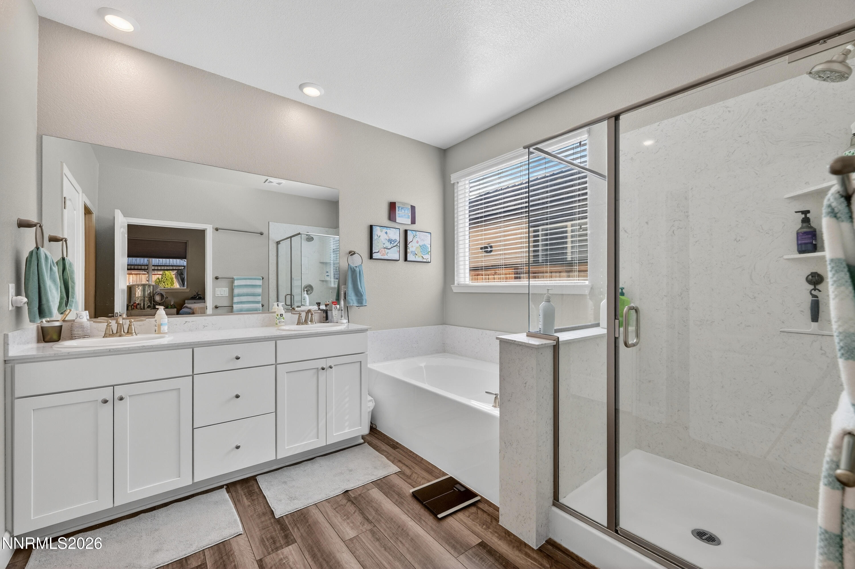 6047 Red Stable Road Sparks, NV 89436 - Photo 12 of 29 Primary Bath