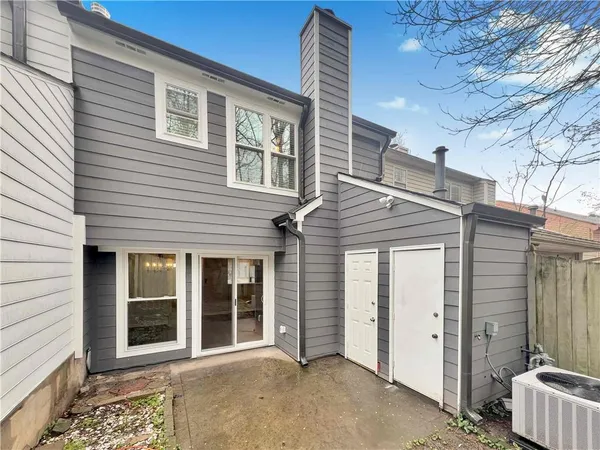 $1,950 | 3573 Kennesaw Station Drive, Kennesaw, GA 30144