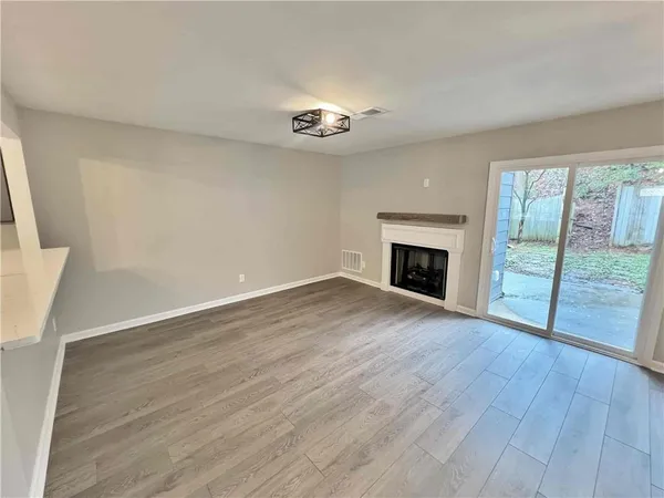 $1,950 | 3573 Kennesaw Station Drive, Kennesaw, GA 30144