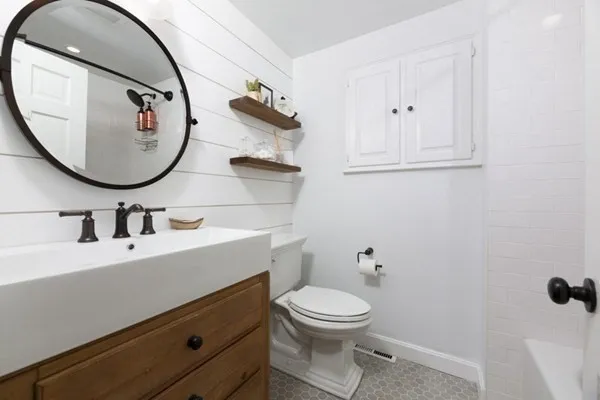 $1,100,000 | 98 Satuit Trail, Scituate, MA 02066