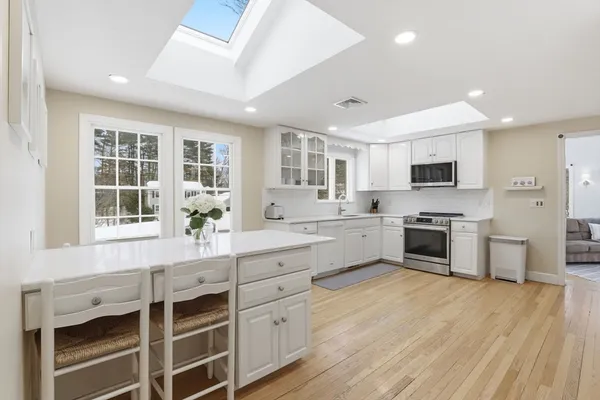 $1,100,000 | 98 Satuit Trail, Scituate, MA 02066