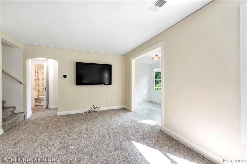 3648 South Canton Center Road Canton, MI 48188 - Photo 5 of 40