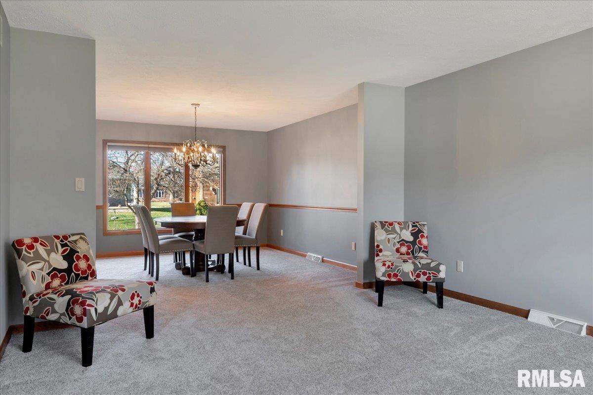 501 Colbrook Drive Springfield, IL 62702 - Photo 7 of 50