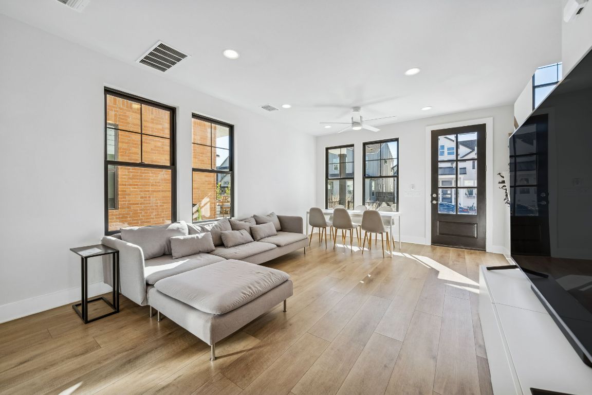 3322 McCurdy Street Austin, TX 78723 - Photo 6 of 39