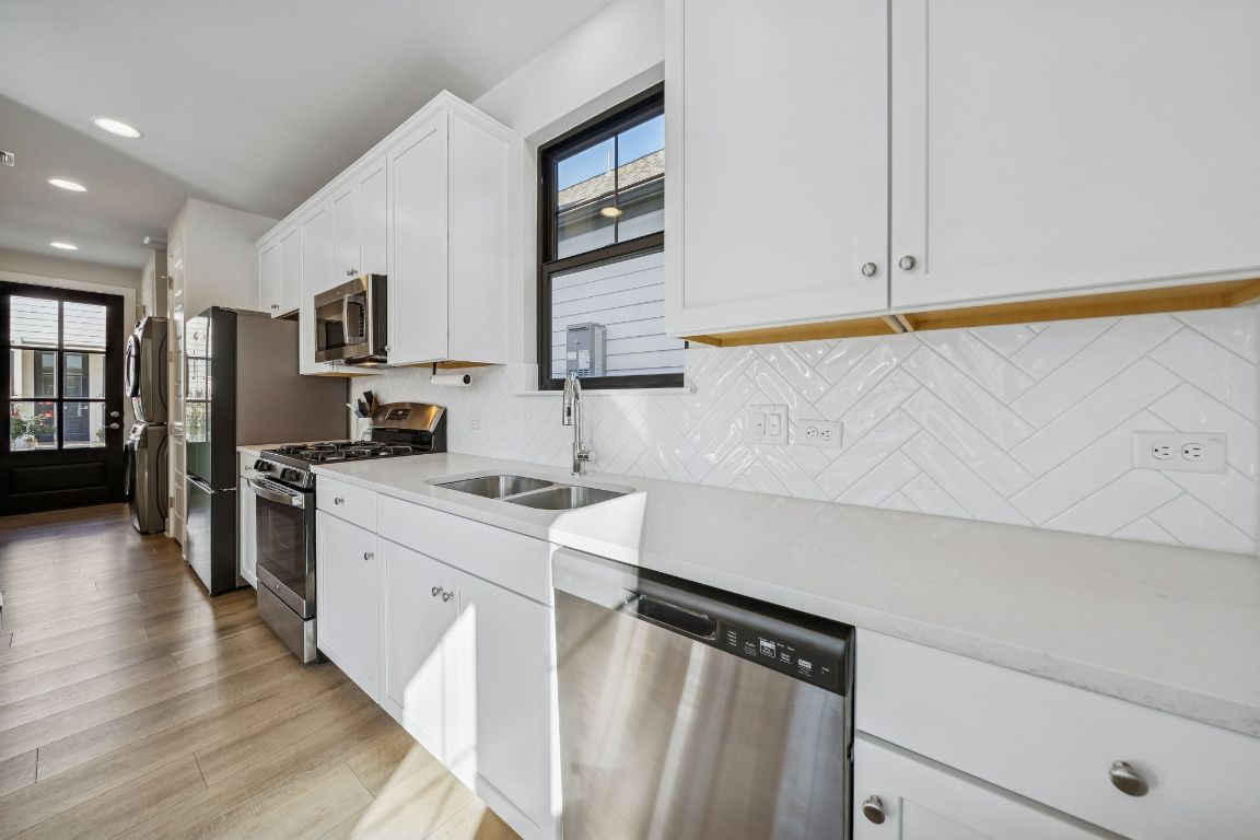 3322 McCurdy Street Austin, TX 78723 - Photo 8 of 39