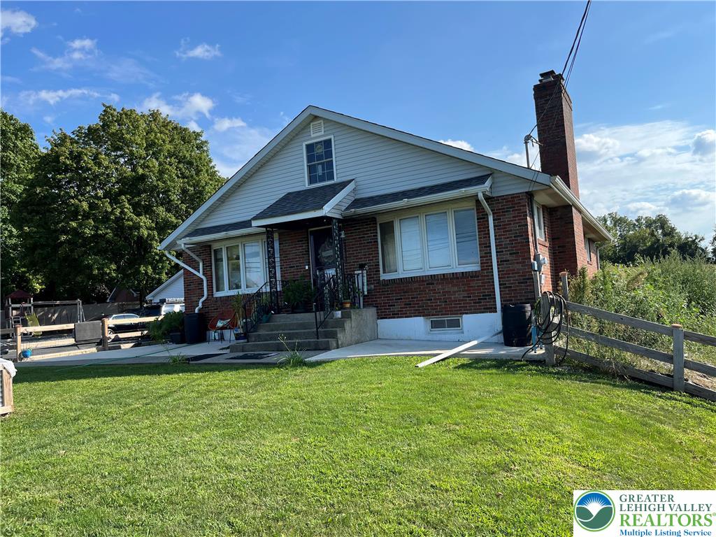 3092 Mauch Chunk Road Allentown, PA 18104 - Photo 2 of 14