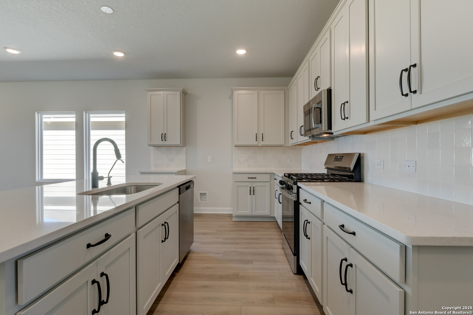 137 Beveridge Road Seguin, TX 78155 - Photo 11 of 41