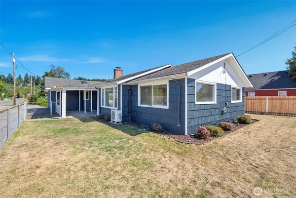 $349,000 | 402 North 10th Street, Elma, WA 98541