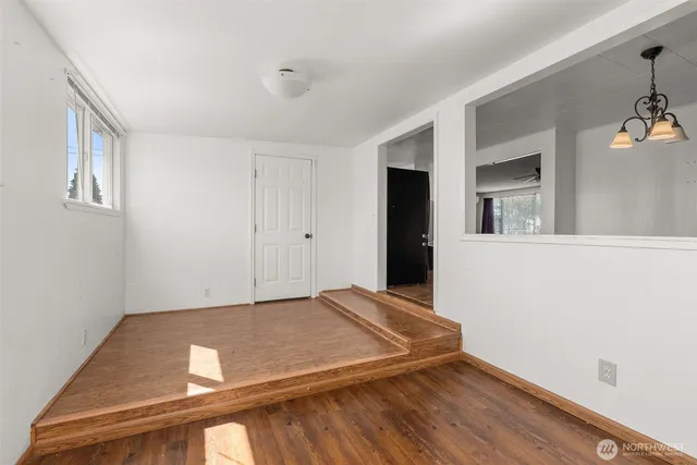 a view of a livingroom with an empty space