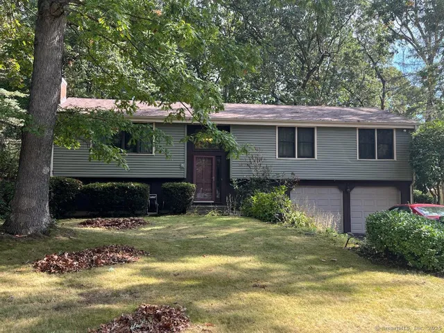 $400,500 | 34 Stonehenge Drive, Windsor, CT 06095