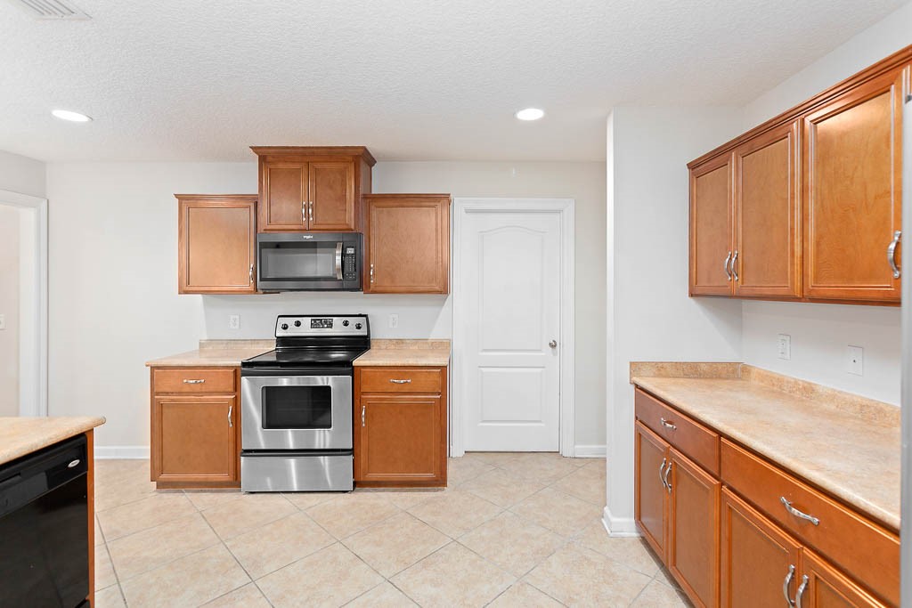 205 Country Walk Circle Brunswick, GA 31525 - Photo 13 of 20