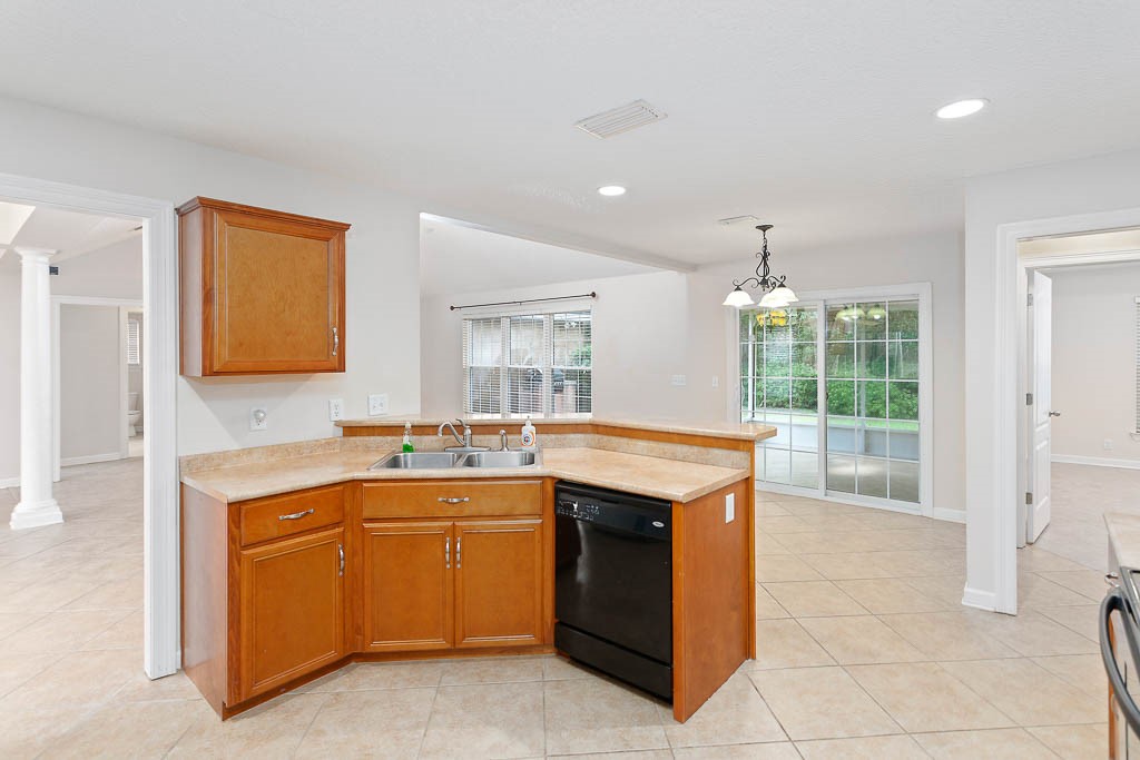 205 Country Walk Circle Brunswick, GA 31525 - Photo 14 of 20