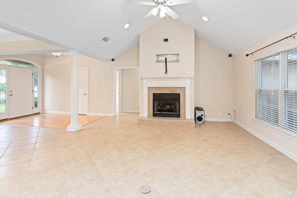 205 Country Walk Circle Brunswick, GA 31525 - Photo 3 of 20