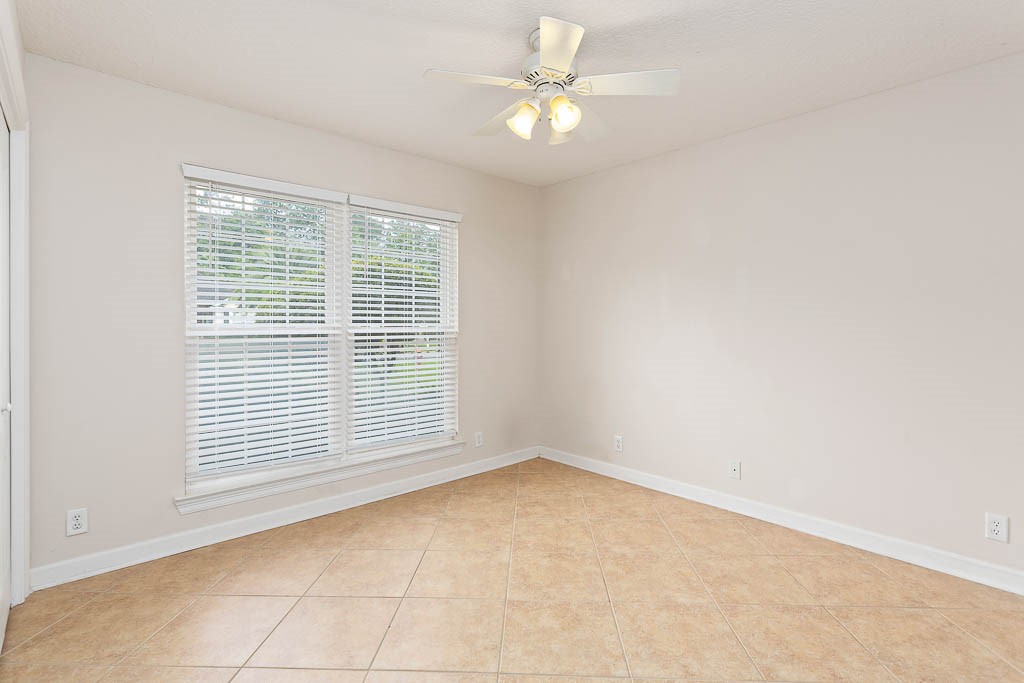 205 Country Walk Circle Brunswick, GA 31525 - Photo 7 of 20