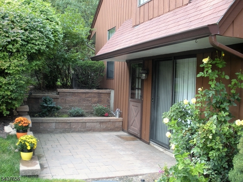 748 Upper Way Wharton, NJ 07885 - Photo 3 of 40