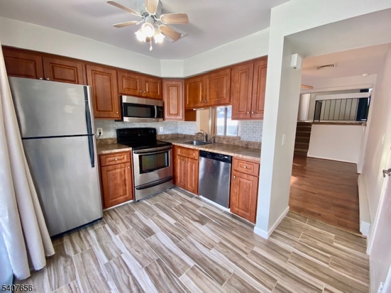 748 Upper Way Wharton, NJ 07885 - Photo 4 of 40