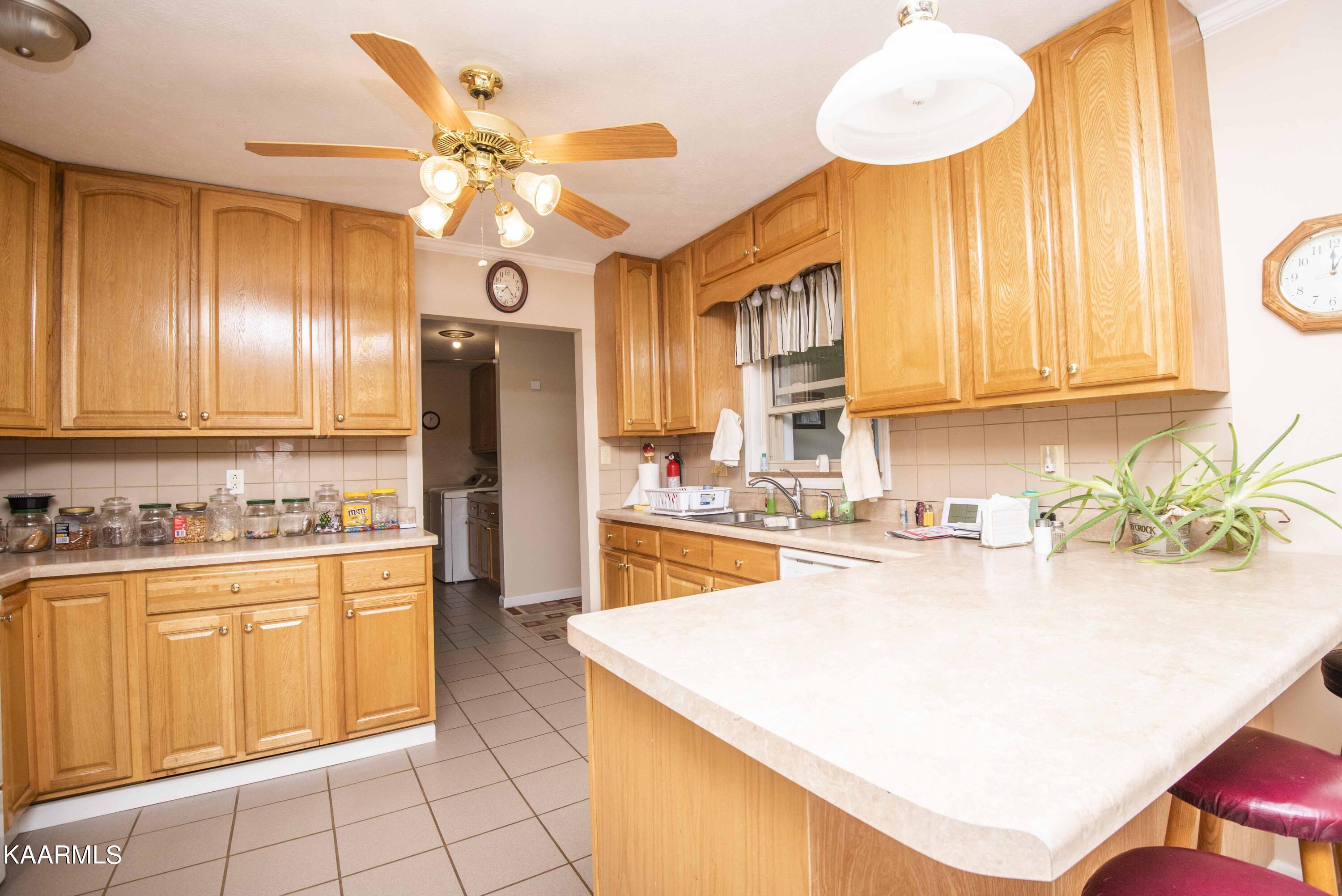 2943 Sugar Grove Valley Road Harriman, TN 37748 - Photo 19 of 56 kitchen 3_1