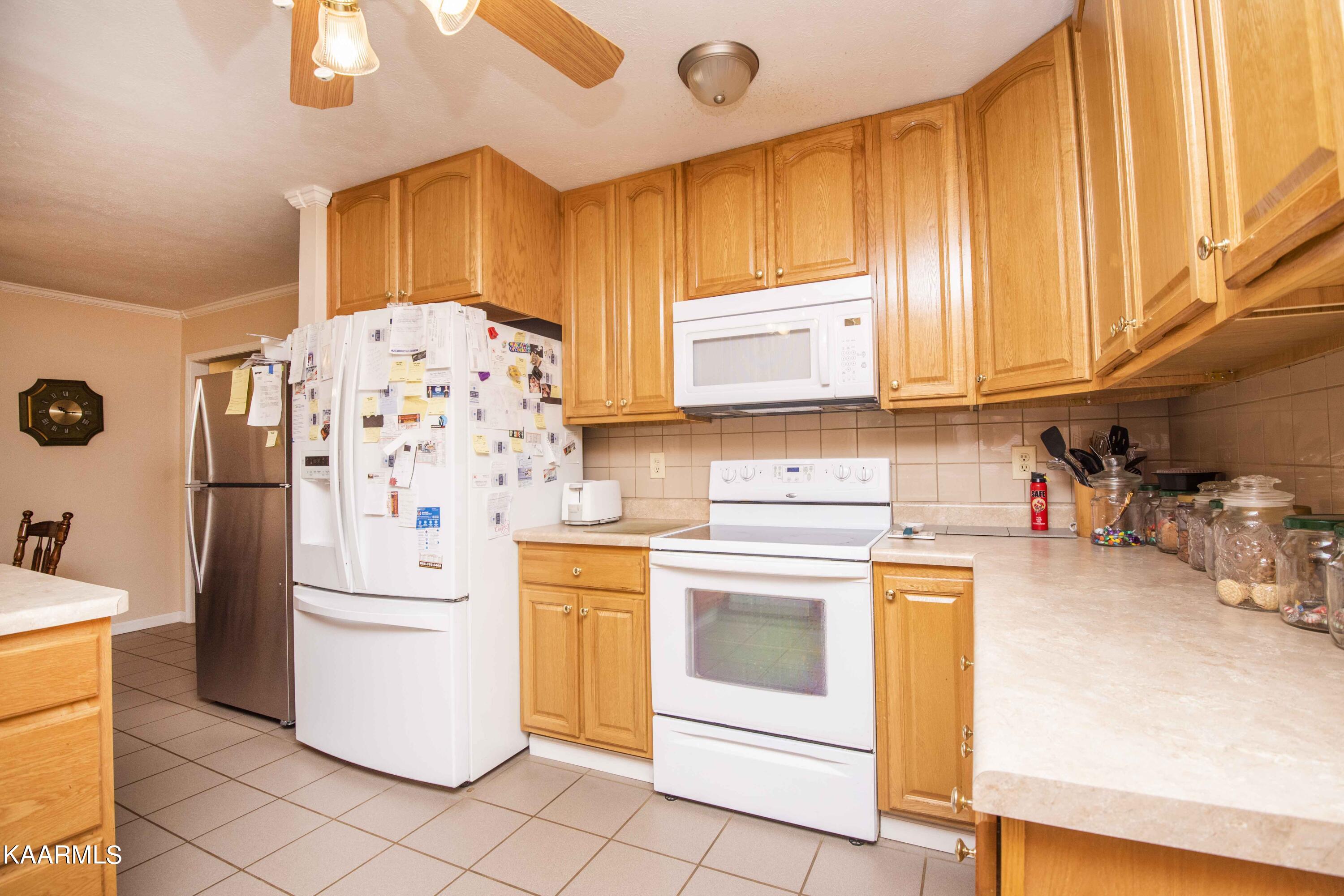 2943 Sugar Grove Valley Road Harriman, TN 37748 - Photo 22 of 56 kitchen 6_1