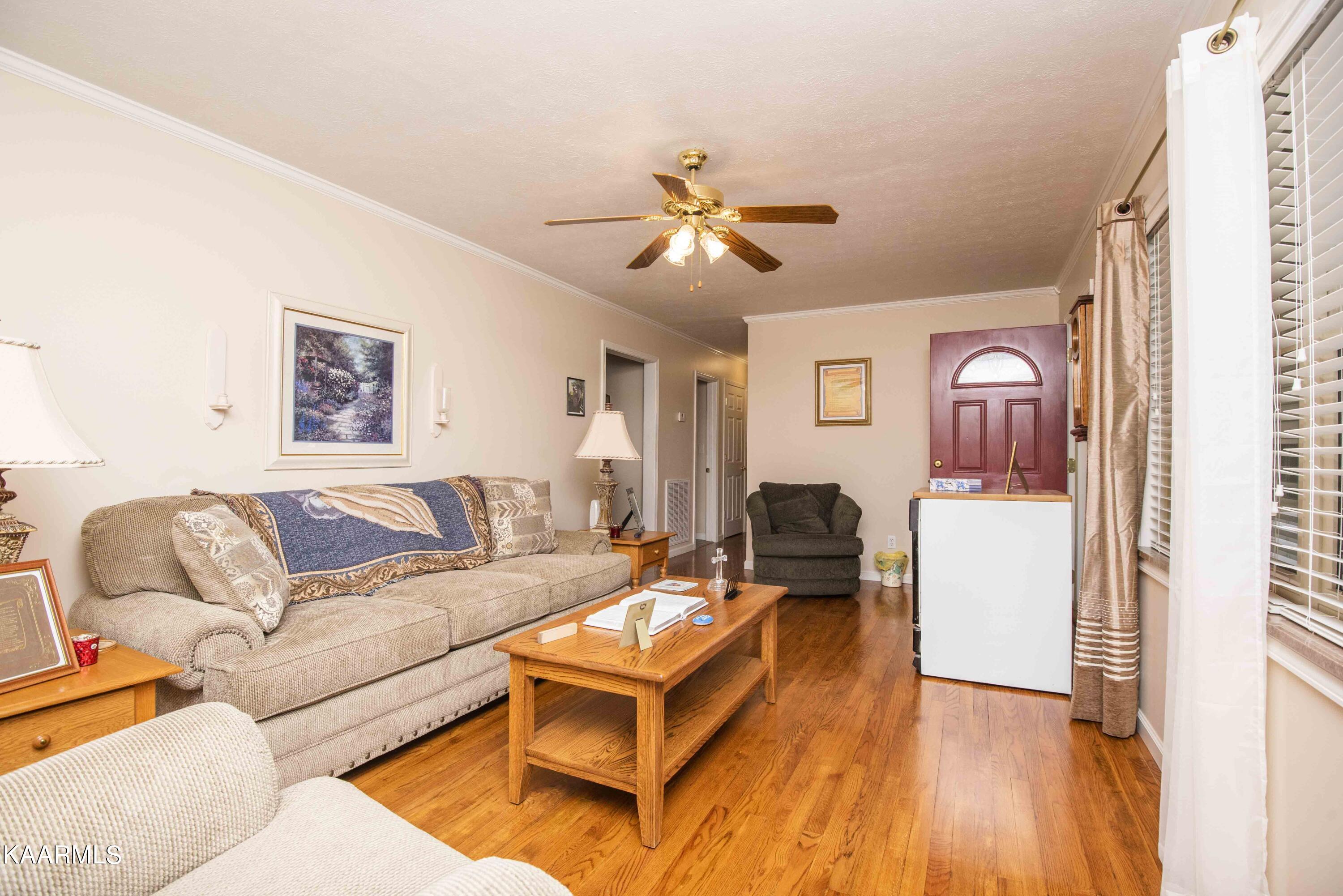 2943 Sugar Grove Valley Road Harriman, TN 37748 - Photo 25 of 56 living 1_1