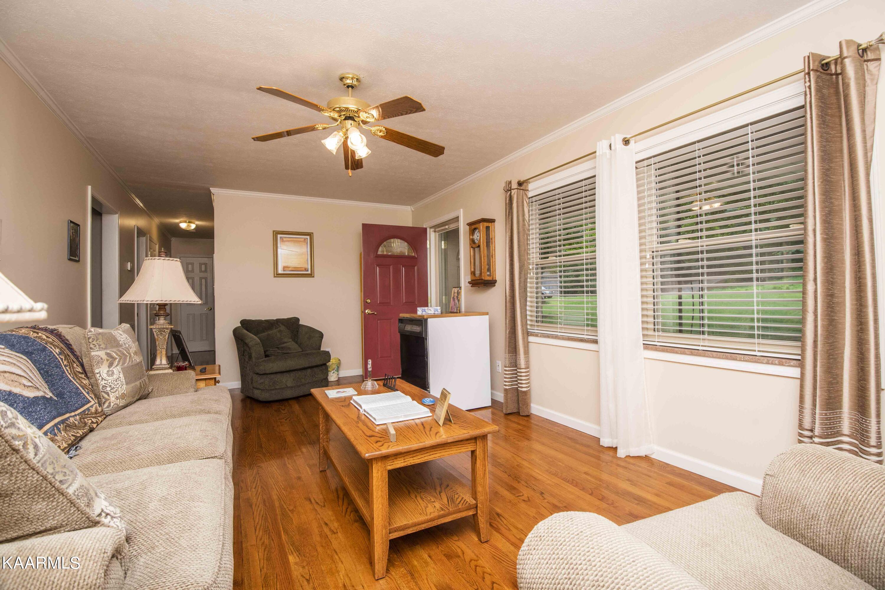 2943 Sugar Grove Valley Road Harriman, TN 37748 - Photo 28 of 56 living_1