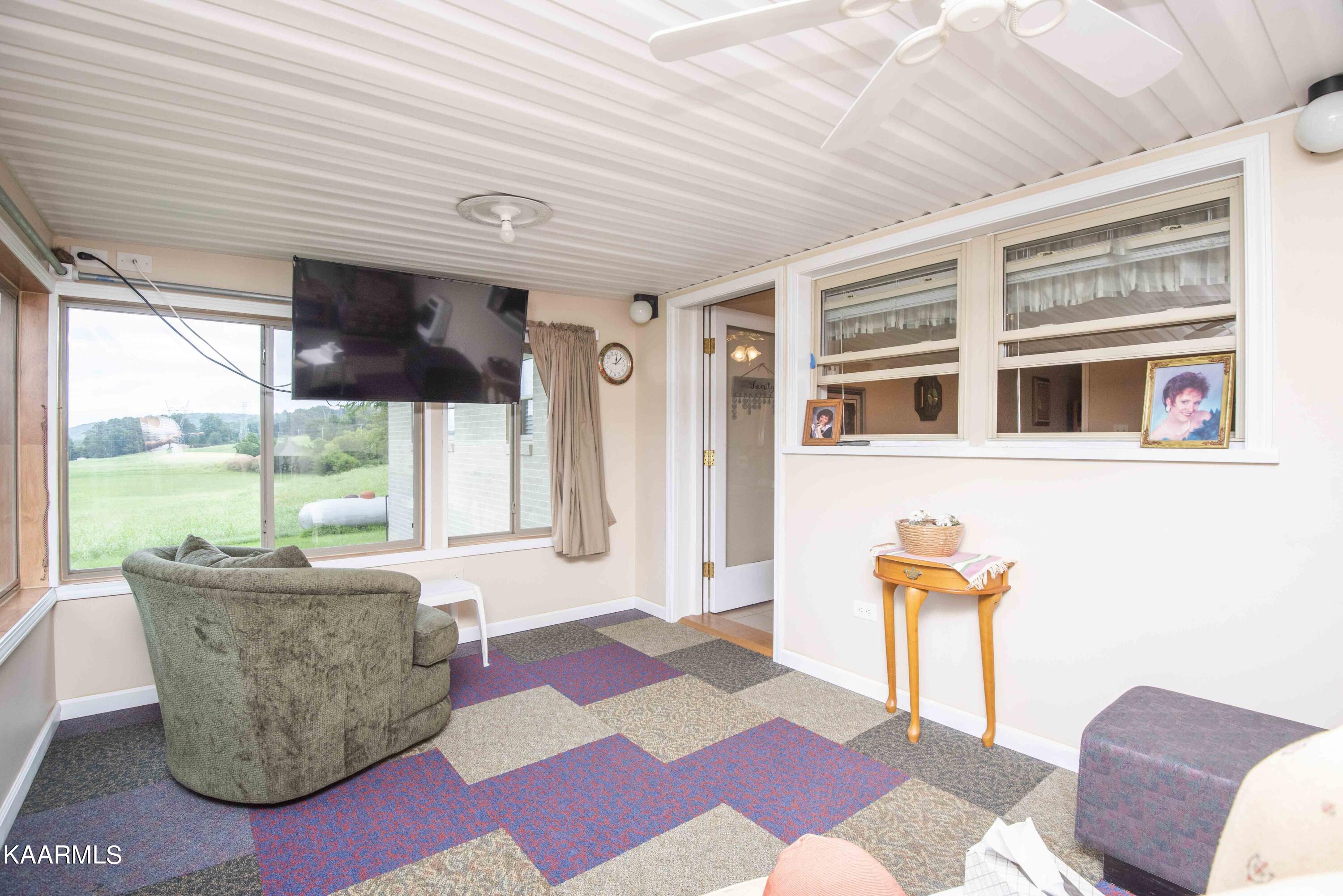 2943 Sugar Grove Valley Road Harriman, TN 37748 - Photo 39 of 56 sunroom_1
