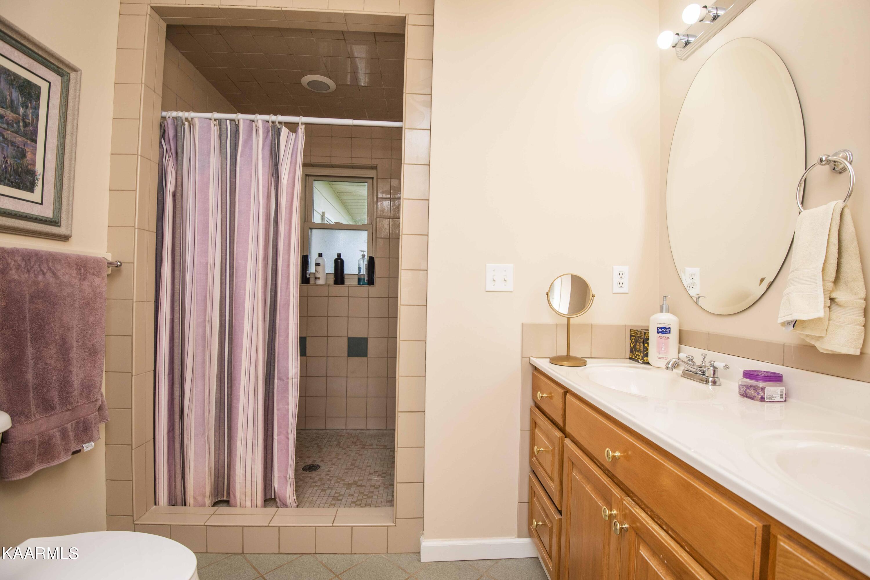 2943 Sugar Grove Valley Road Harriman, TN 37748 - Photo 40 of 56 third bath_1