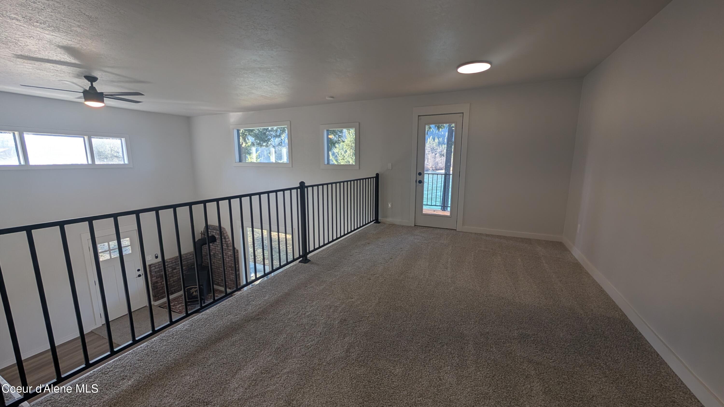 206 Waterfront Road Troy, MT 59935 - Photo 14 of 38 206 Waterfront pic 17 Loft Family room