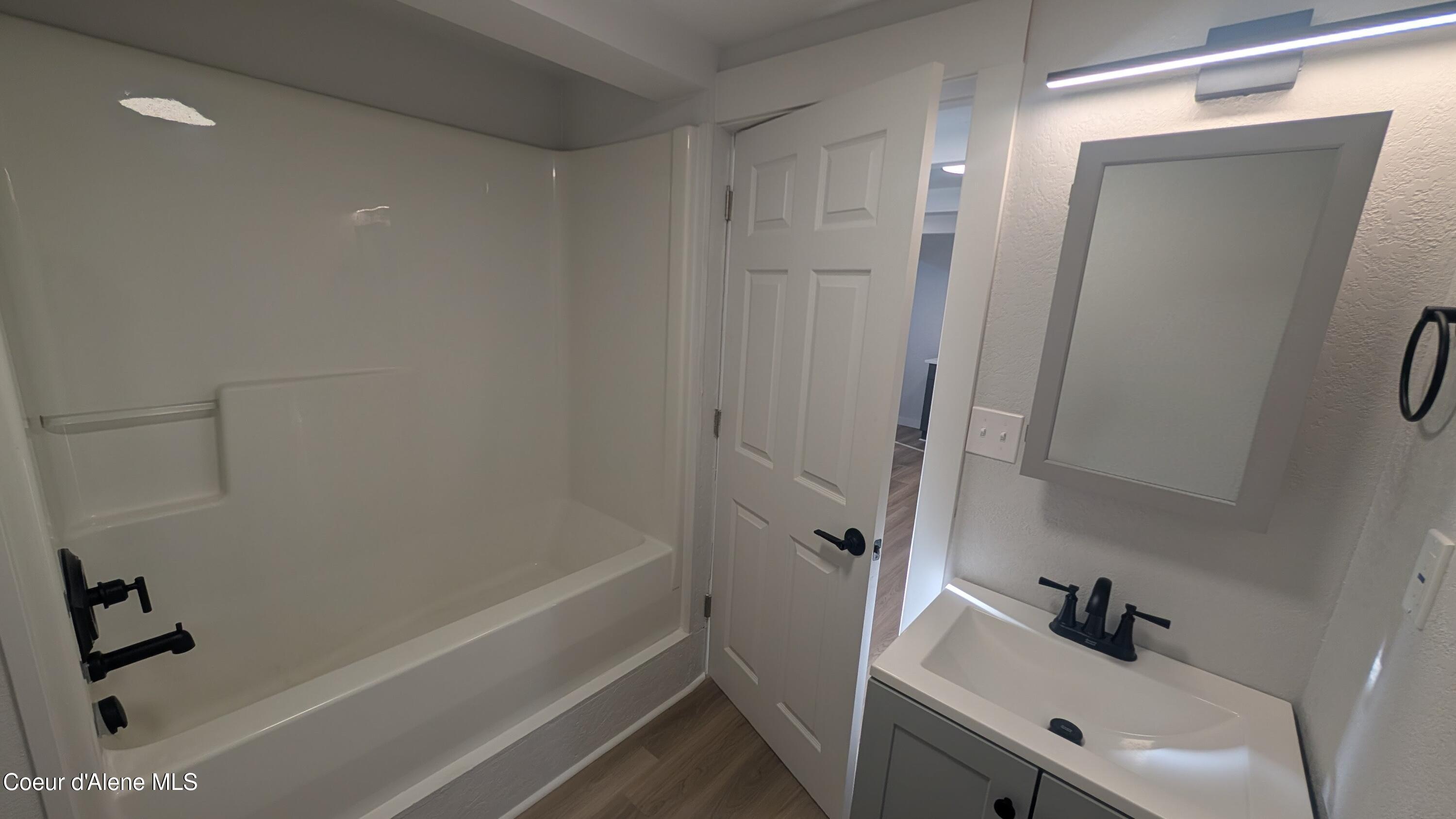 206 Waterfront Road Troy, MT 59935 - Photo 20 of 38 206 Waterfront pic 41 bathroom off kitch