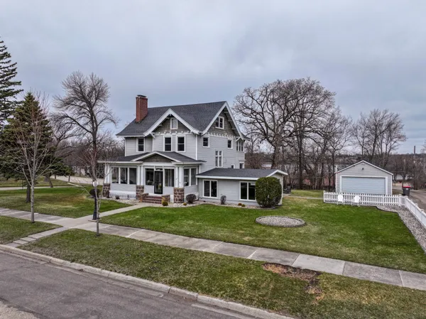 $399,918 | 417 6th Avenue West, Alexandria, MN 56308