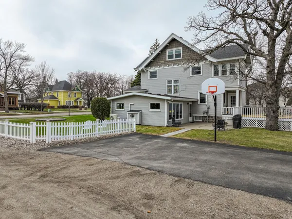 $399,918 | 417 6th Avenue West, Alexandria, MN 56308