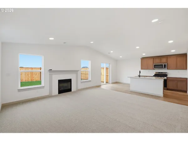 $349,990 | 2213 West 10th Avenue, Junction City, OR 97448