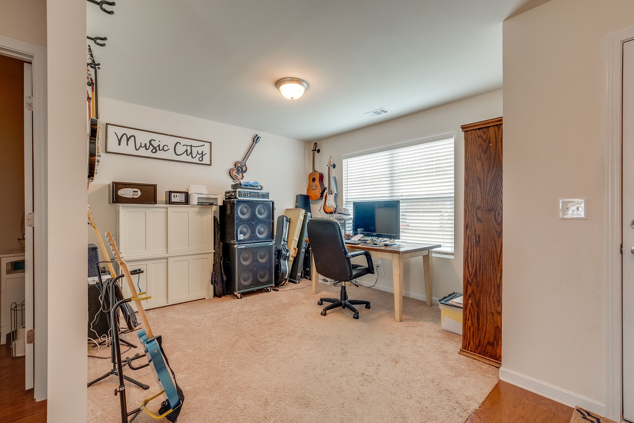 1463 Old Stone Road Lebanon, TN 37087 - Photo 5 of 32 a view of a workspace with furniture