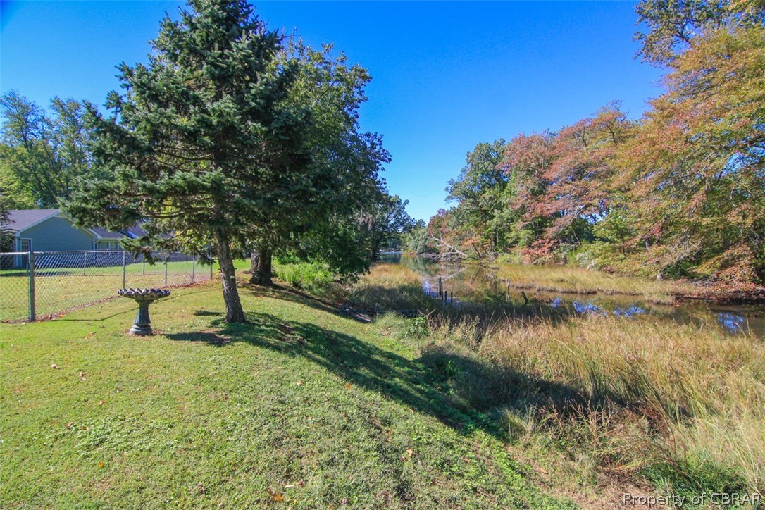 238 Navajo Road Kilmarnock, VA 22482 - Photo 8 of 24