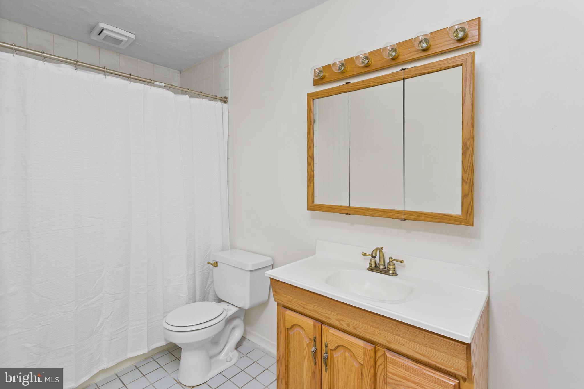 2016 Whatley Road Hamilton, NJ 08690 - Photo 27 of 43 full bath